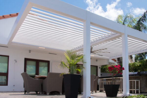 louvered-deck-cover louvered-deck-cover