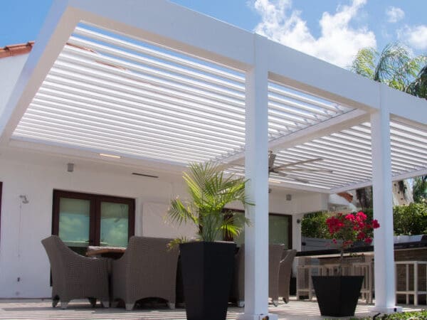 louvered-deck-cover louvered-deck-cover