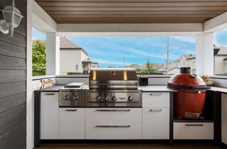 STATION GRILL OUTDOOR KITCHEN WITH EGG SMOKER AND BBQ GRILL
